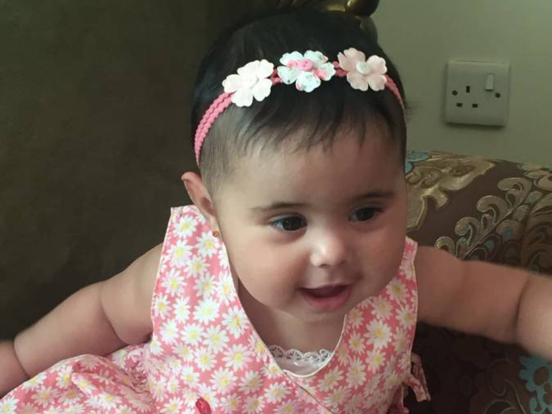 جورج وسوف يرى طفلته عيون للمرة الأولى منذ ولادتها